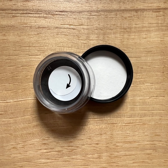 BareMinerals Liner Shadow in suspense - Picture 3 of 3